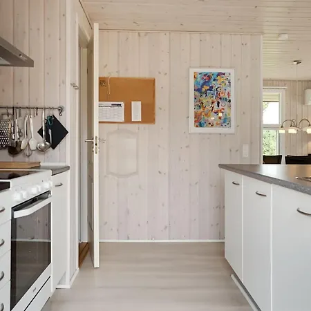 Snioulf - 1km From The Sea By Interhome