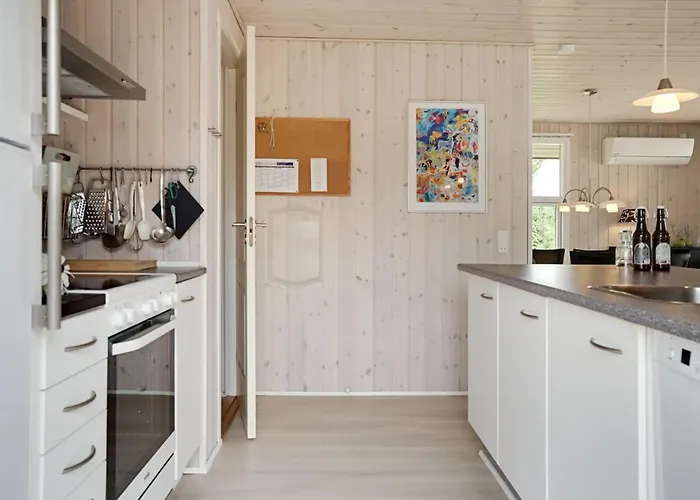 Snioulf - 1km From The Sea By Interhome