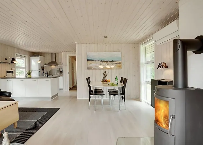 Snioulf - 1km From The Sea By Interhome Feriehus